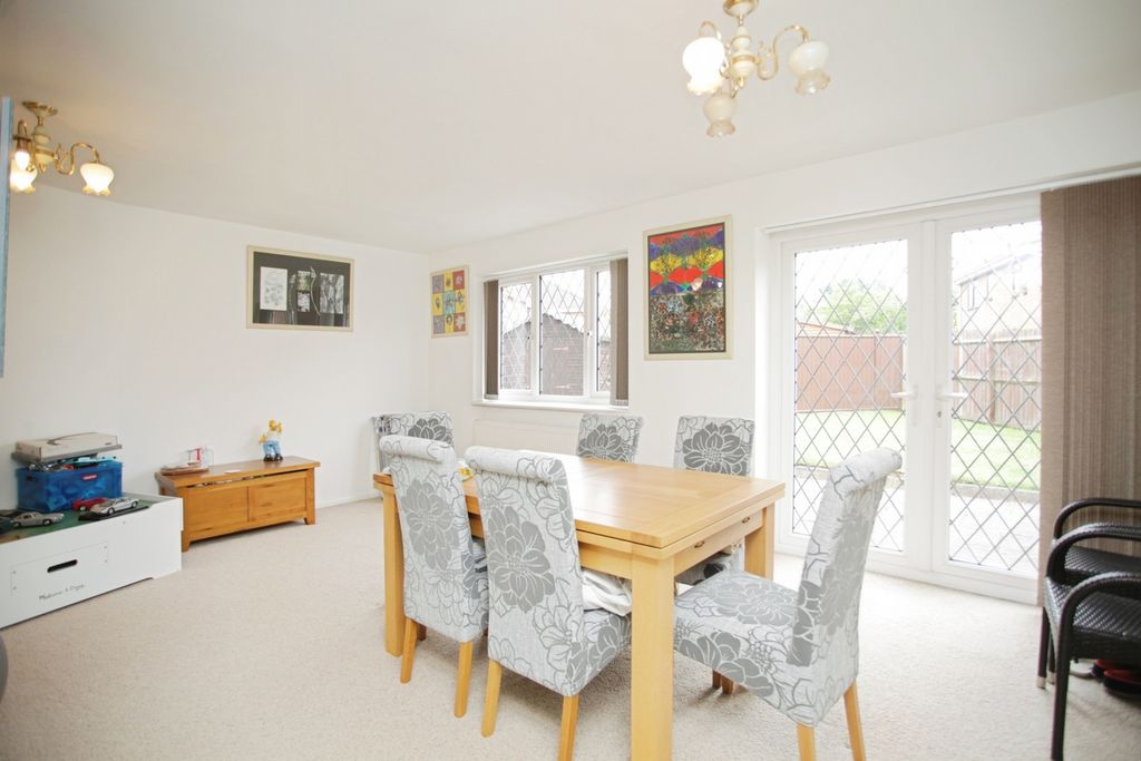 Property photo 3 of 12 Dining Room