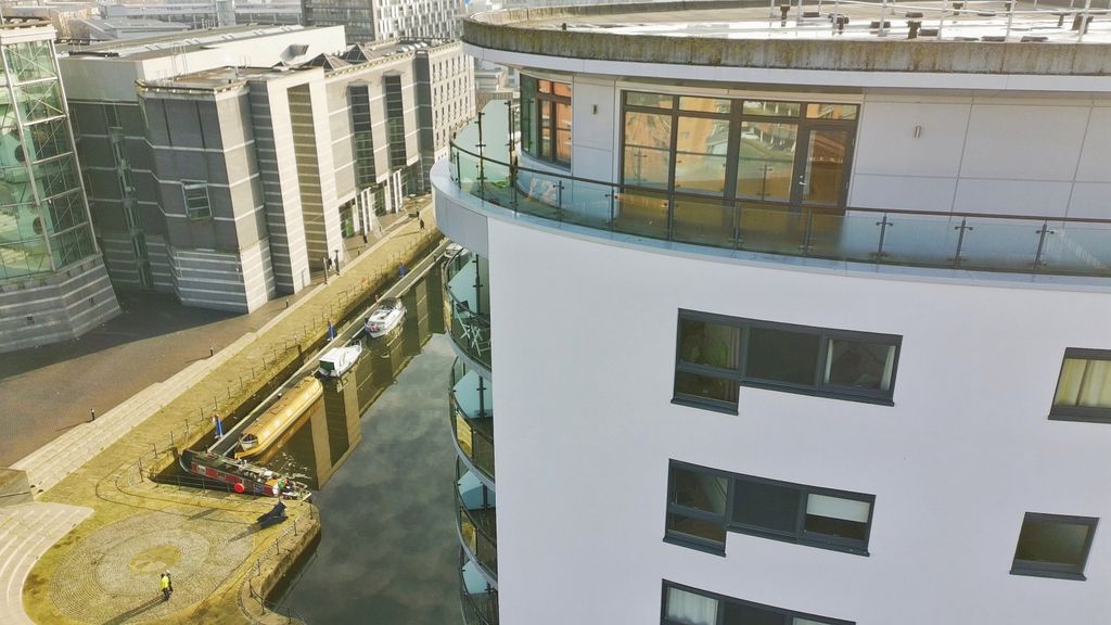 Property photo 1 of 27