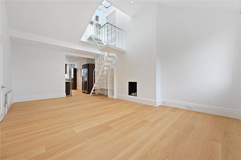 Property photo 2 of 10 Picture No. 13