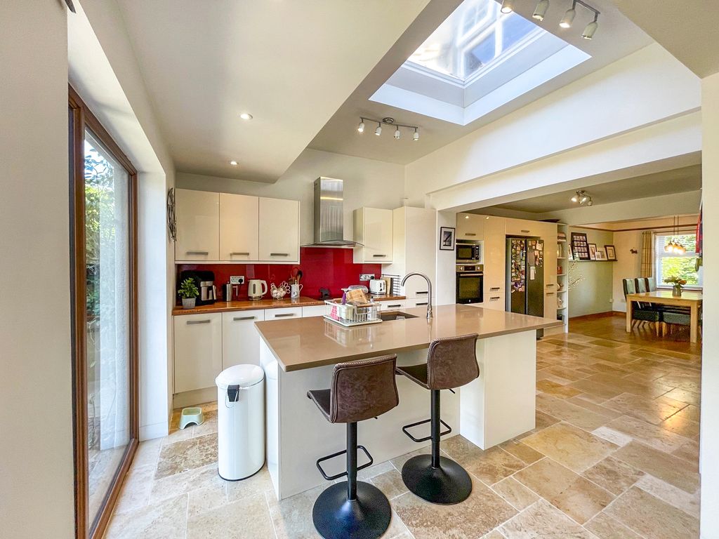 Property photo 2 of 18 14