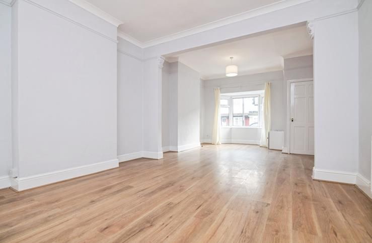 Property photo 3 of 10 Image