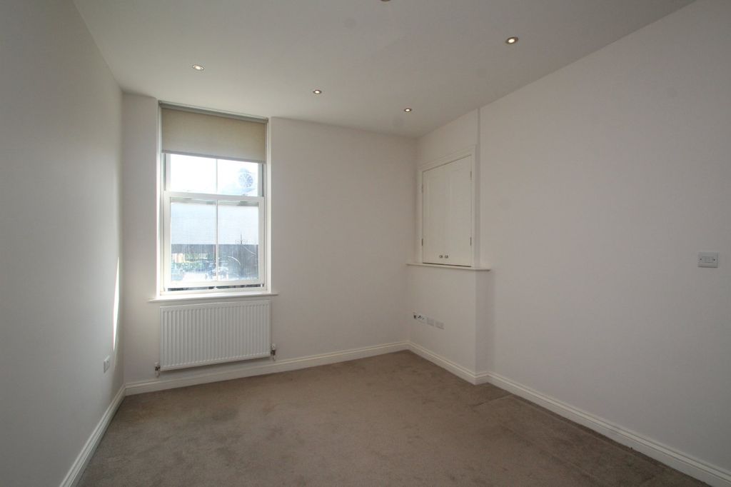 Property photo 2 of 11 Picture No. 13