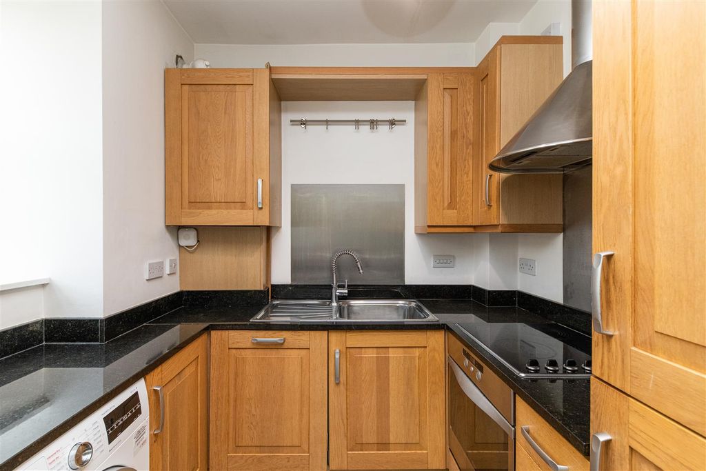 Property photo 2 of 12 Edit-6144.Jpg