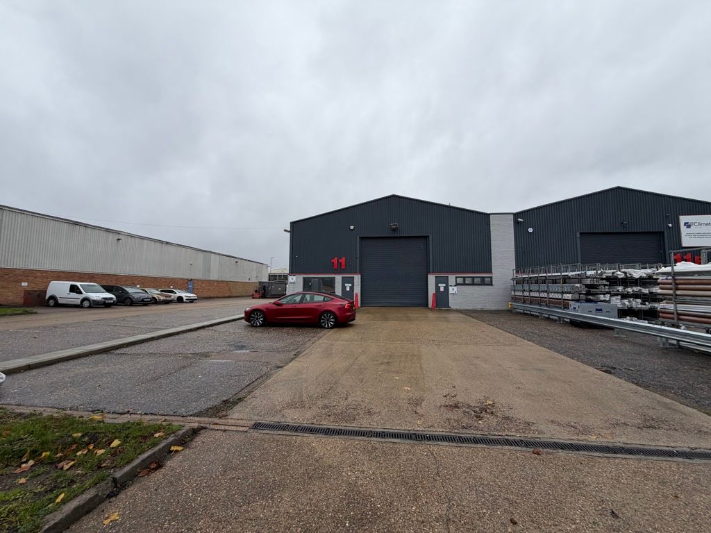 Property photo 1 of 9 Photo 8