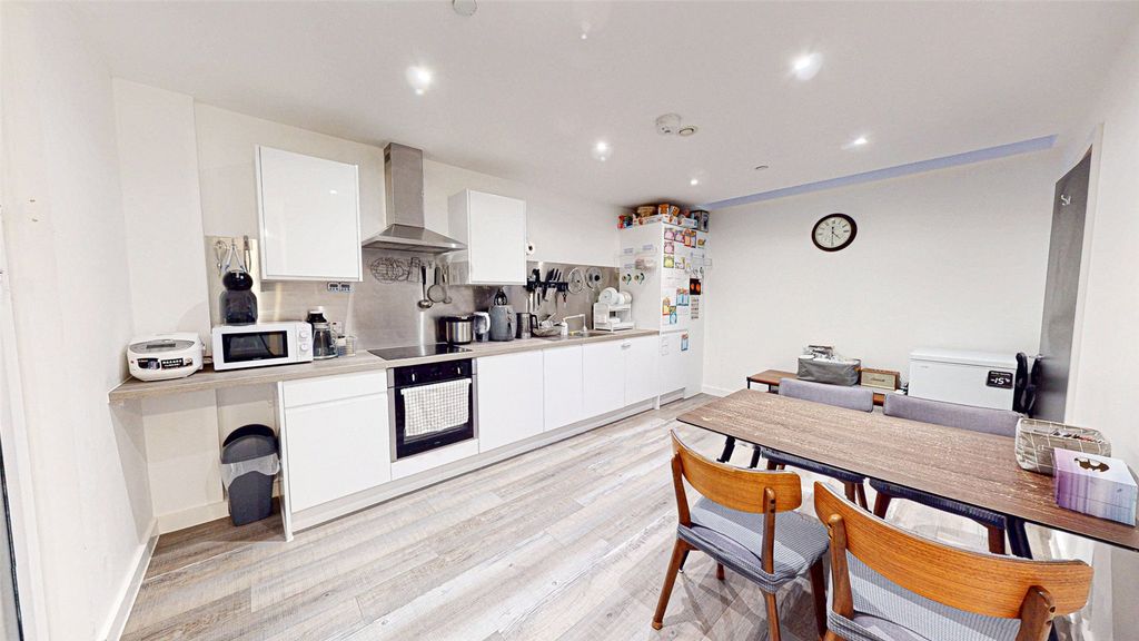 Property photo 1 of 10 Picture No. 02