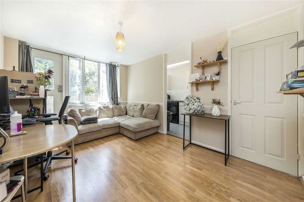 Property photo 2 of 5