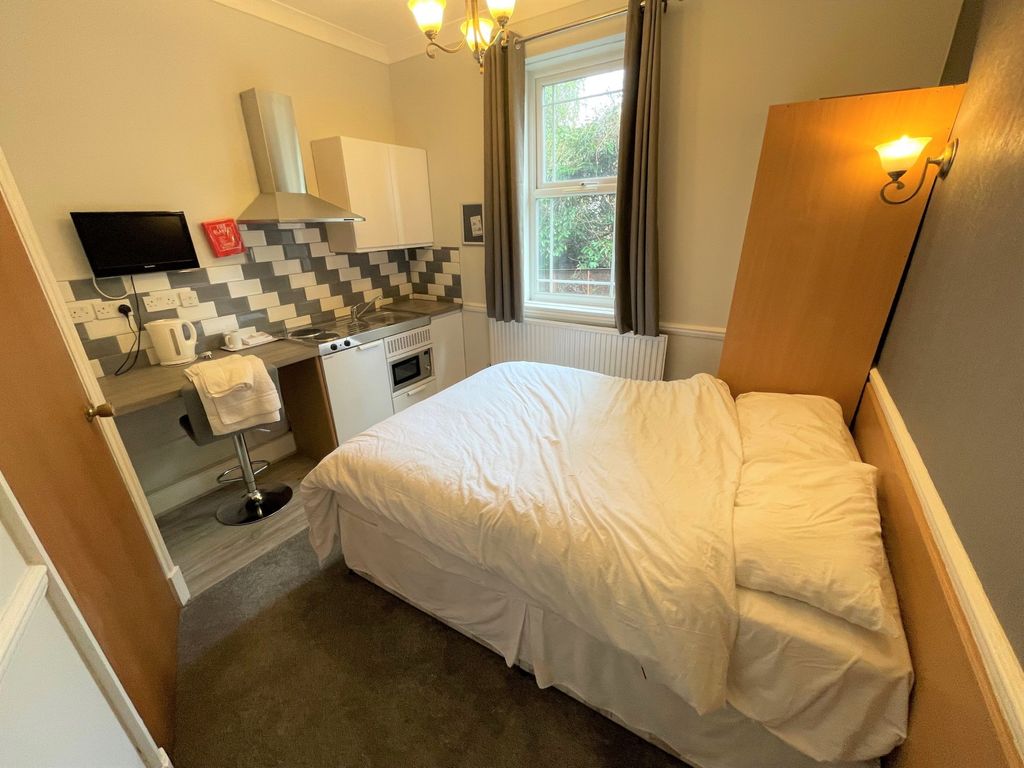 Property photo 1 of 4