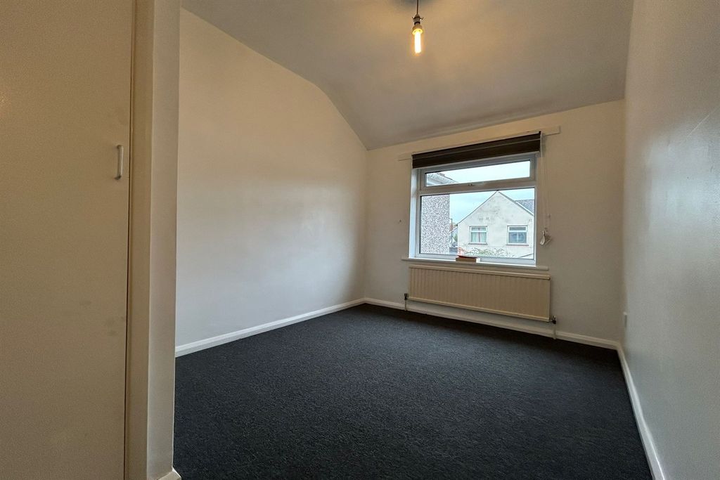 Property photo 3 of 14 (Main)