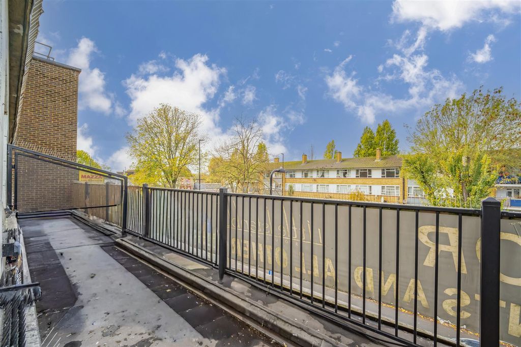 Property photo 3 of 11 Externals3.Jpg