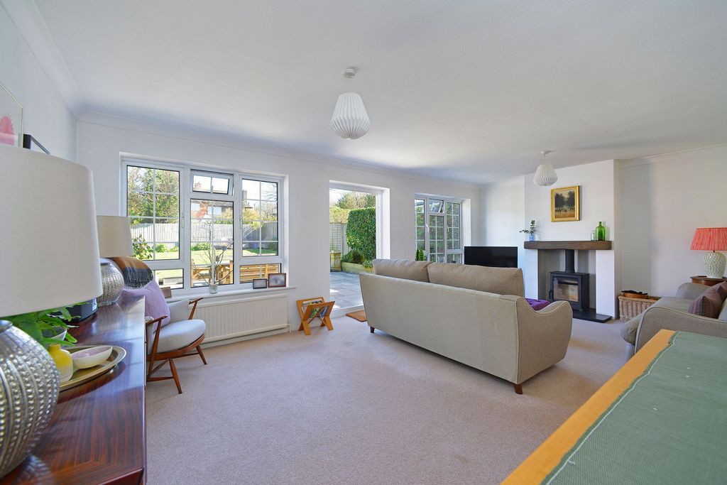 Property photo 2 of 18