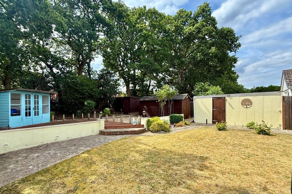 Property photo 2 of 20 Gallery