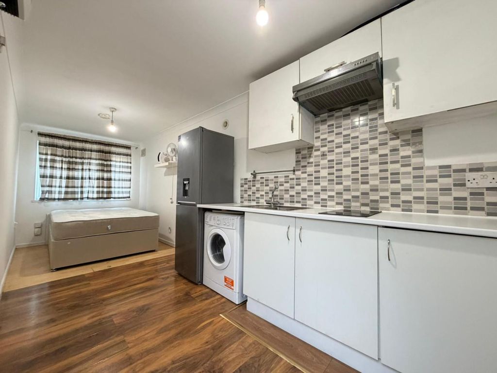 Property photo 2 of 4 5161c962-378F-4Af3-88Ae-F8E5A8c0243c.Jpg