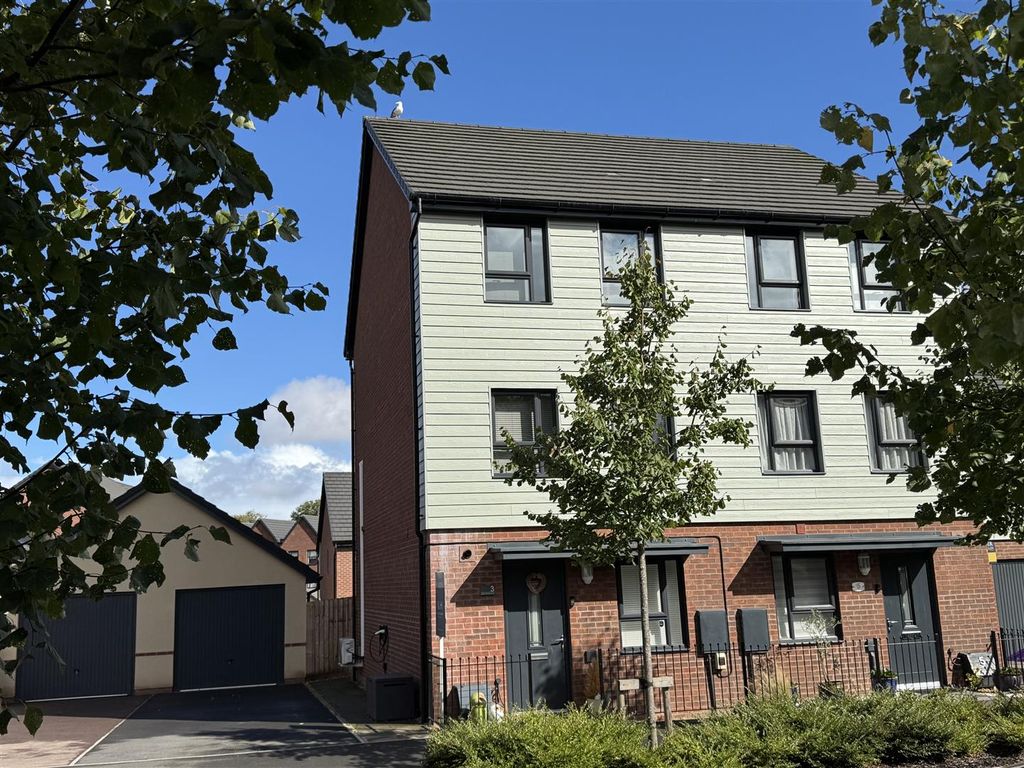 Property photo 1 of 33