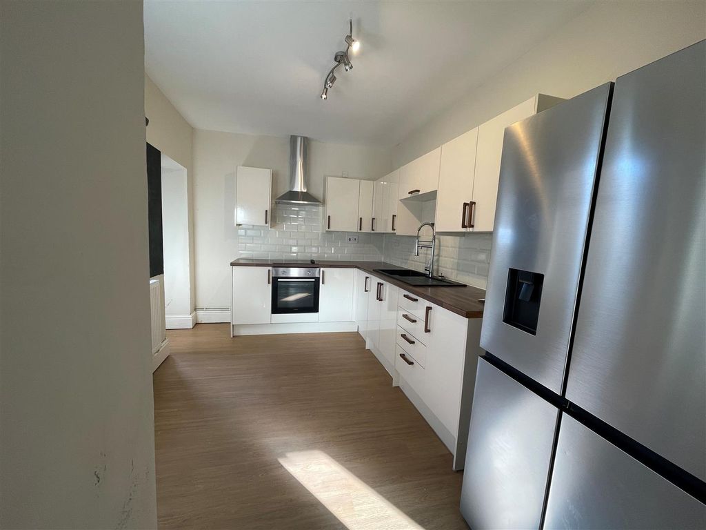 Property photo 3 of 17 47 8.Jpg