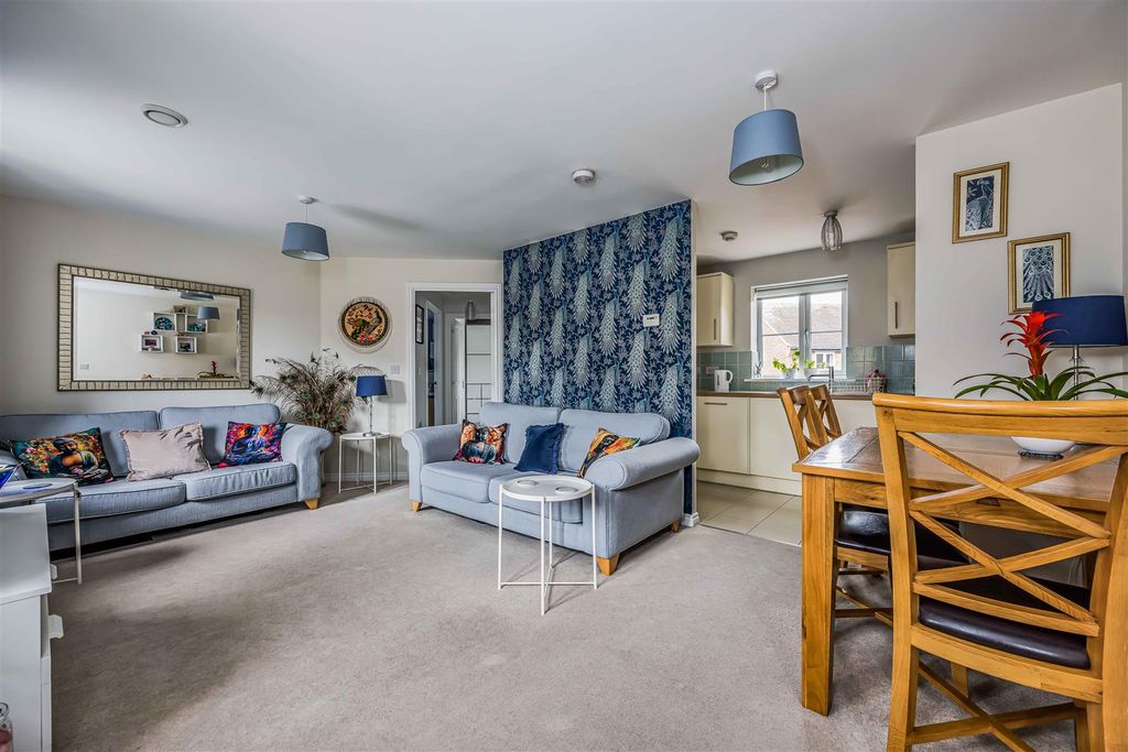 Property photo 3 of 14 Flat 3 Moulier Court, St Georges Road, Denmead-Sma