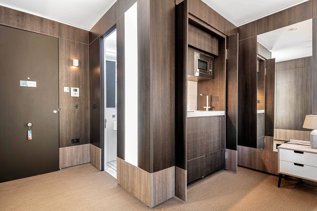 Property photo 3 of 9