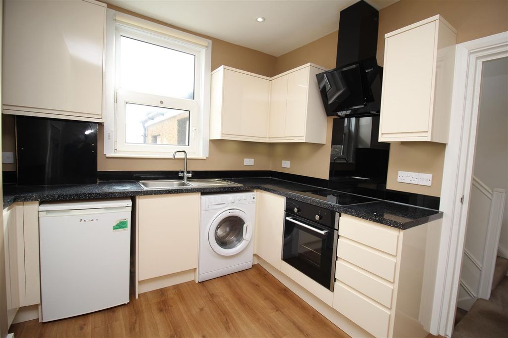 Property photo 2 of 9 Picture 2