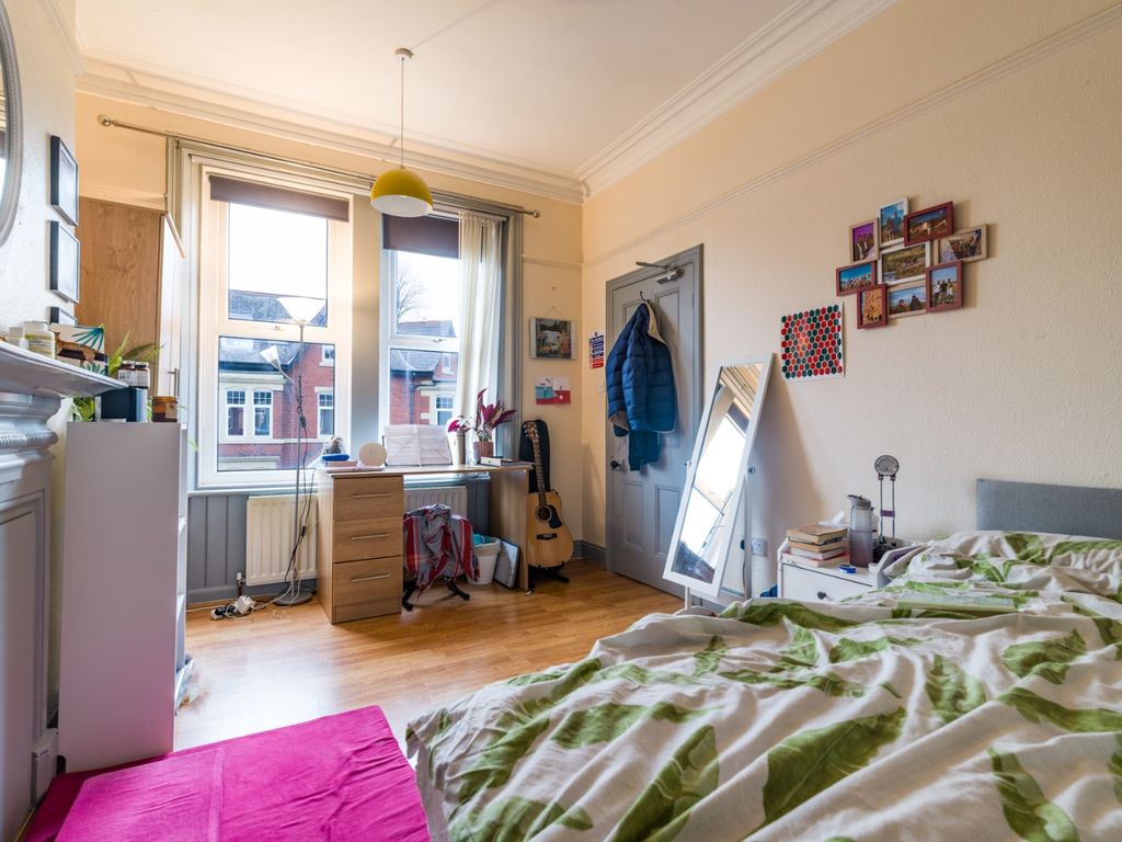 Property photo 2 of 10 2870612