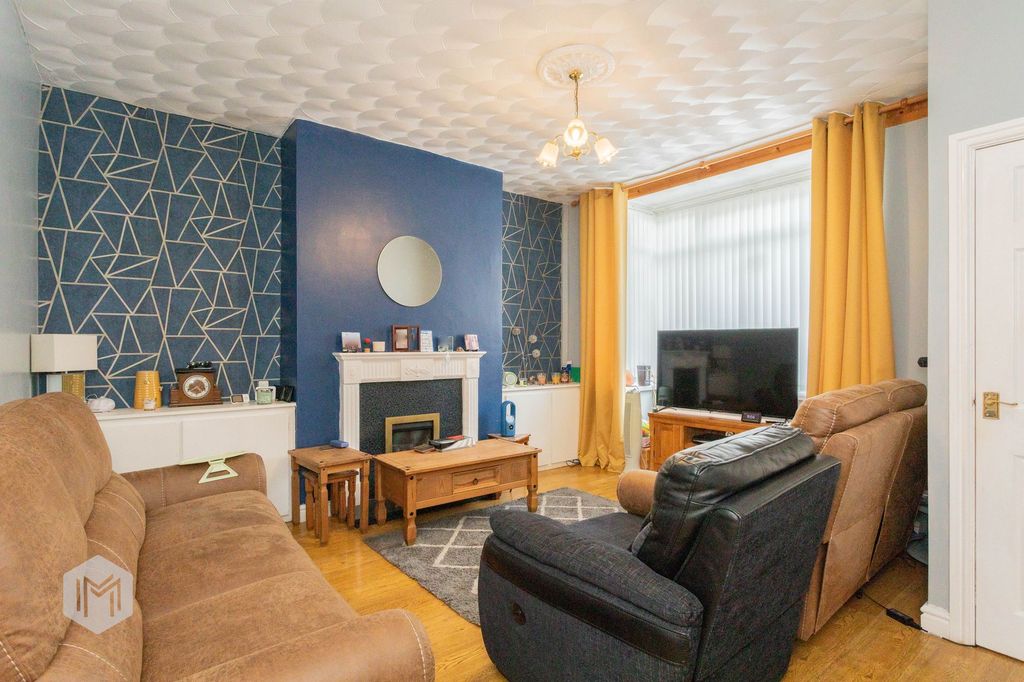 Property photo 2 of 24