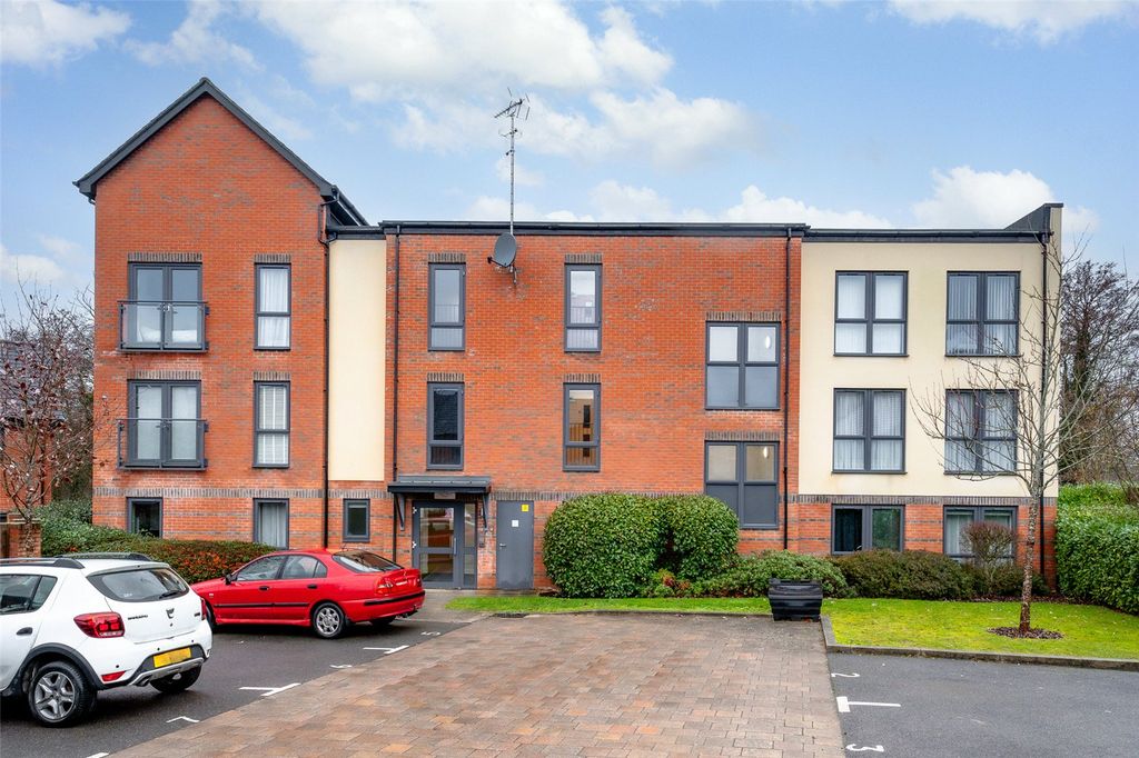 Additional image 12 of 2 bed flat for saleHornbeam Place, Arborfield Green, Reading, Berkshire RG2
