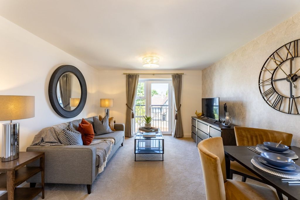 Property photo 2 of 11