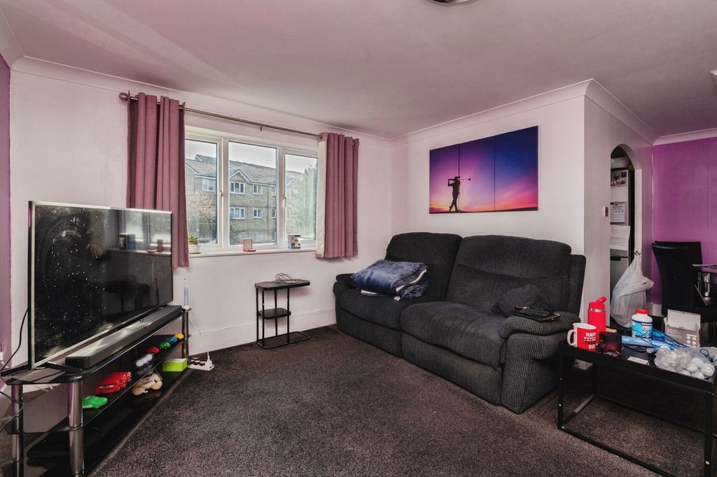 Property photo 2 of 15 Picture