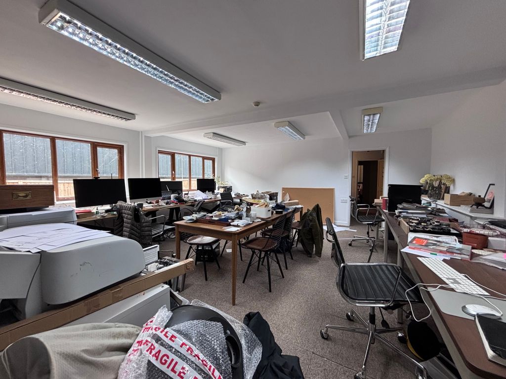 Property photo 3 of 9 Picture No. 10