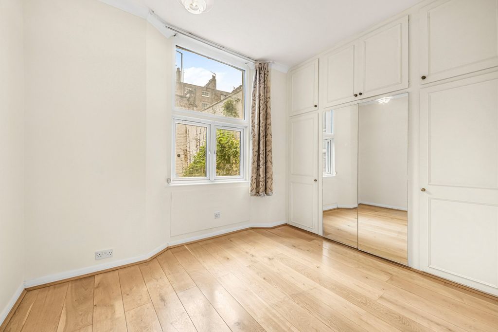 Property photo 3 of 10