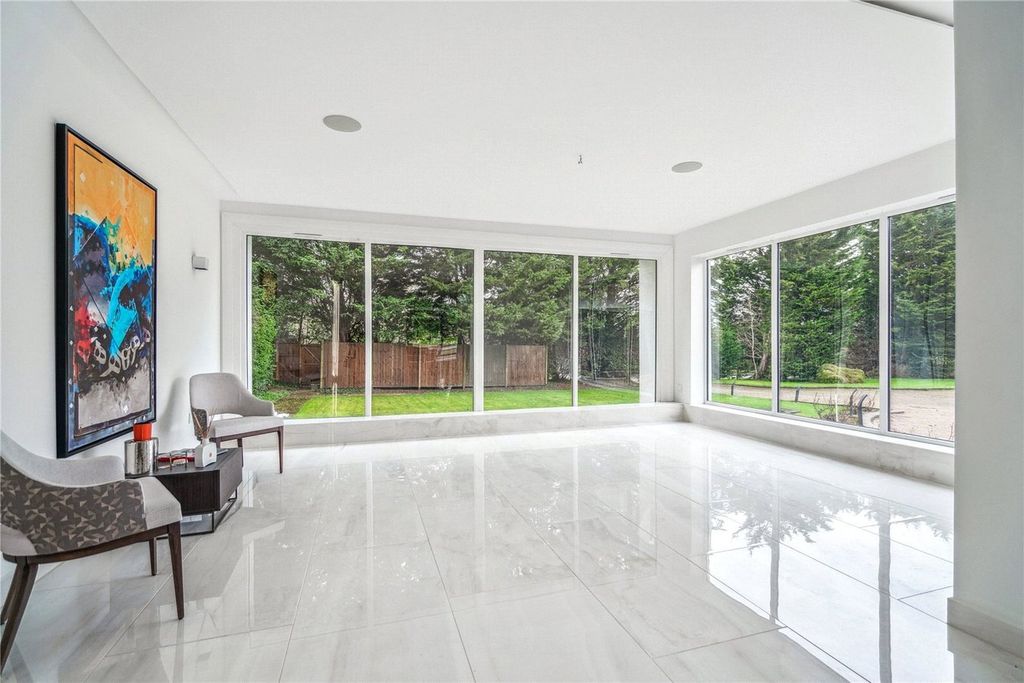 Property photo 3 of 24