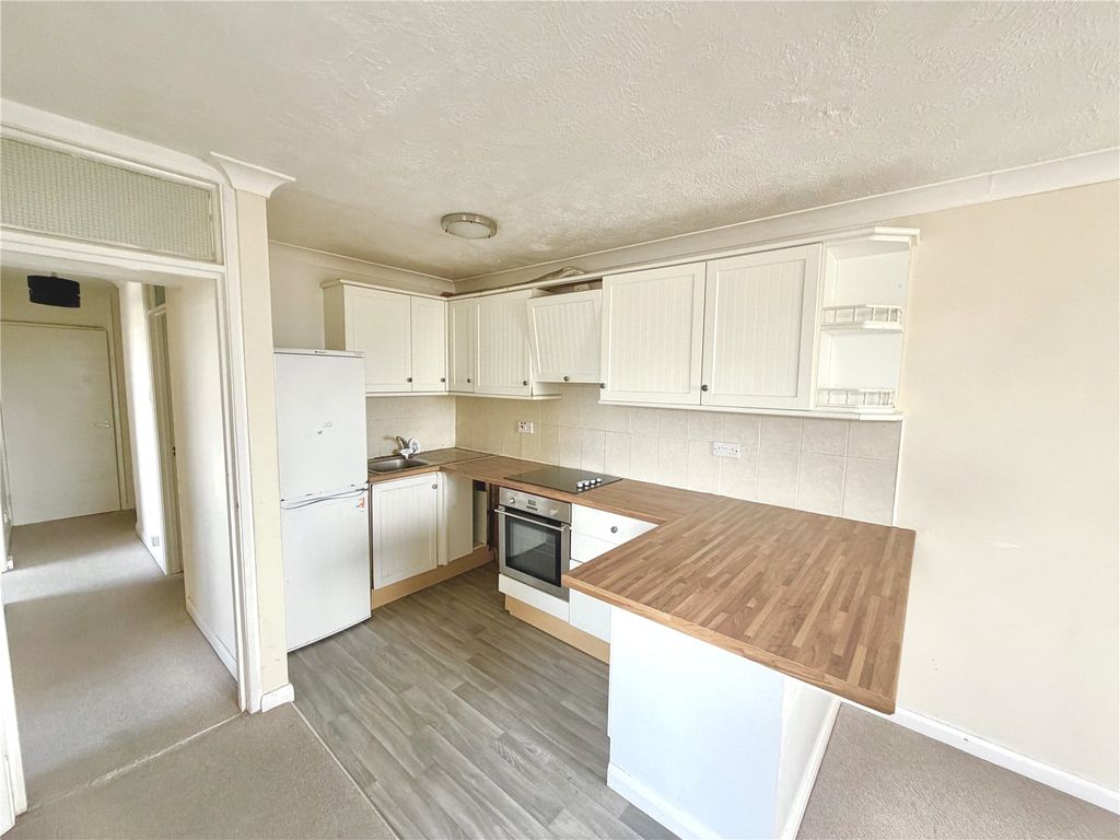 Property photo 2 of 9 Picture No. 11