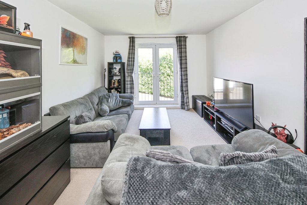 2 bed flat for saleRider Close, Nuneaton, Warwickshire CV10 photo 5