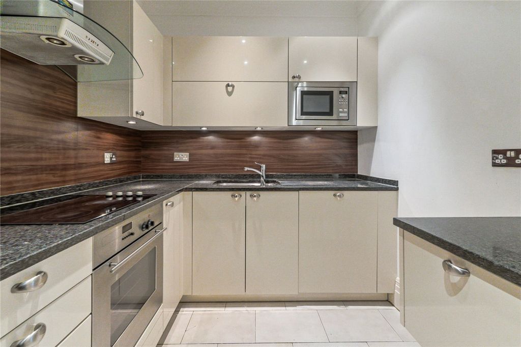 Property photo 2 of 14 Picture No. 02