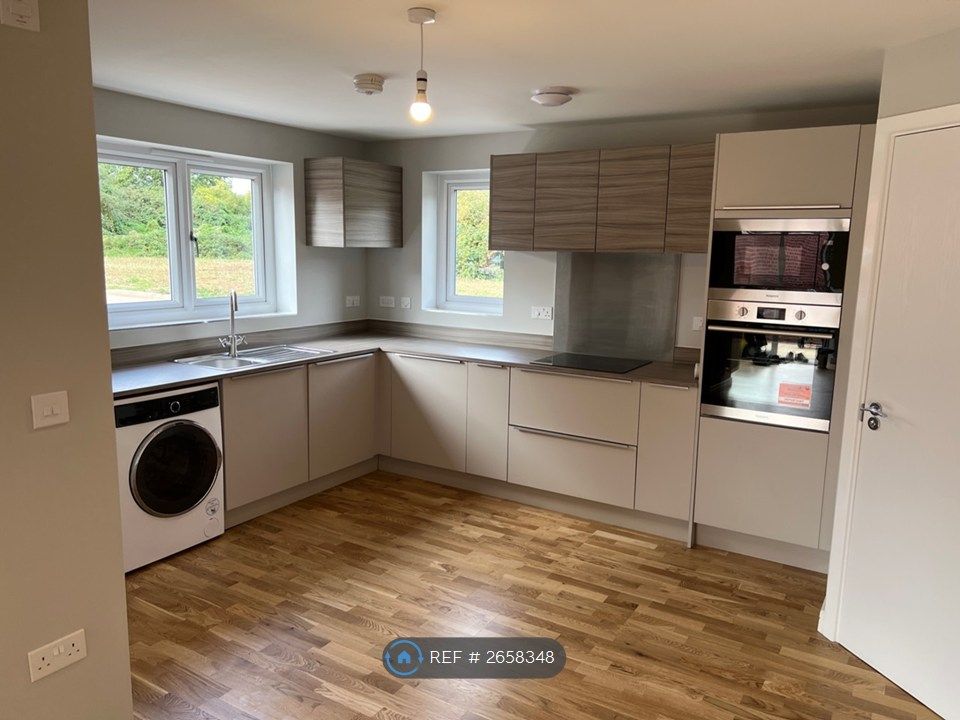 Property photo 3 of 35