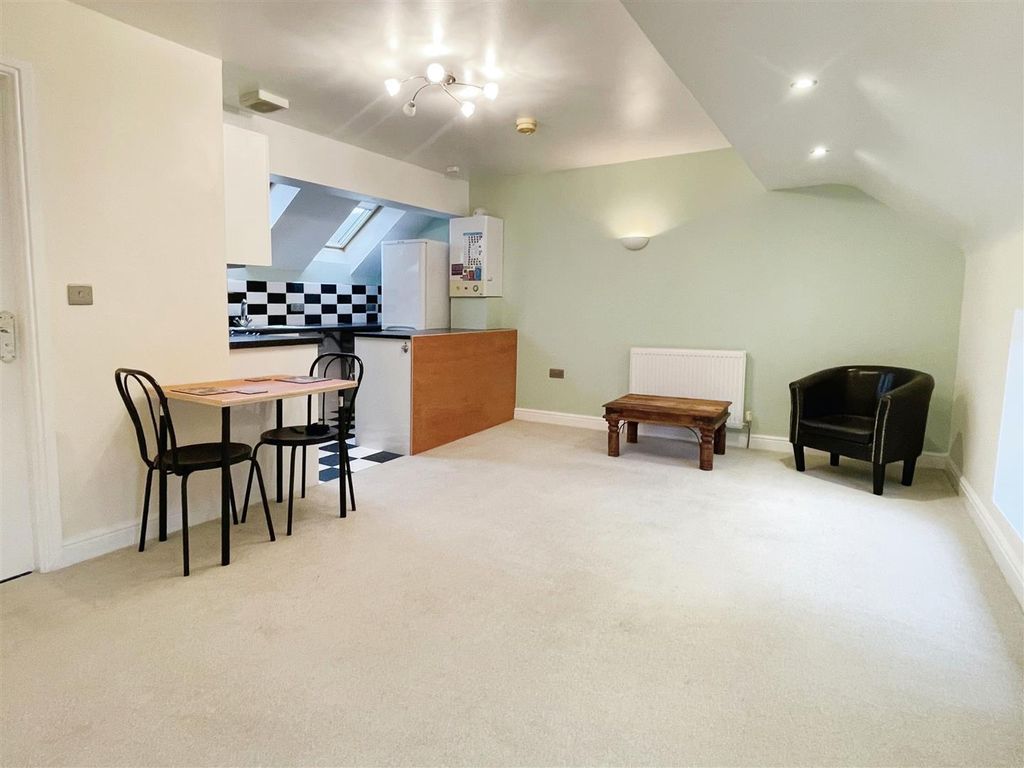 Property photo 2 of 12 Living Room