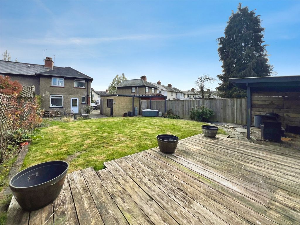 Property photo 2 of 27 Picture No. 03