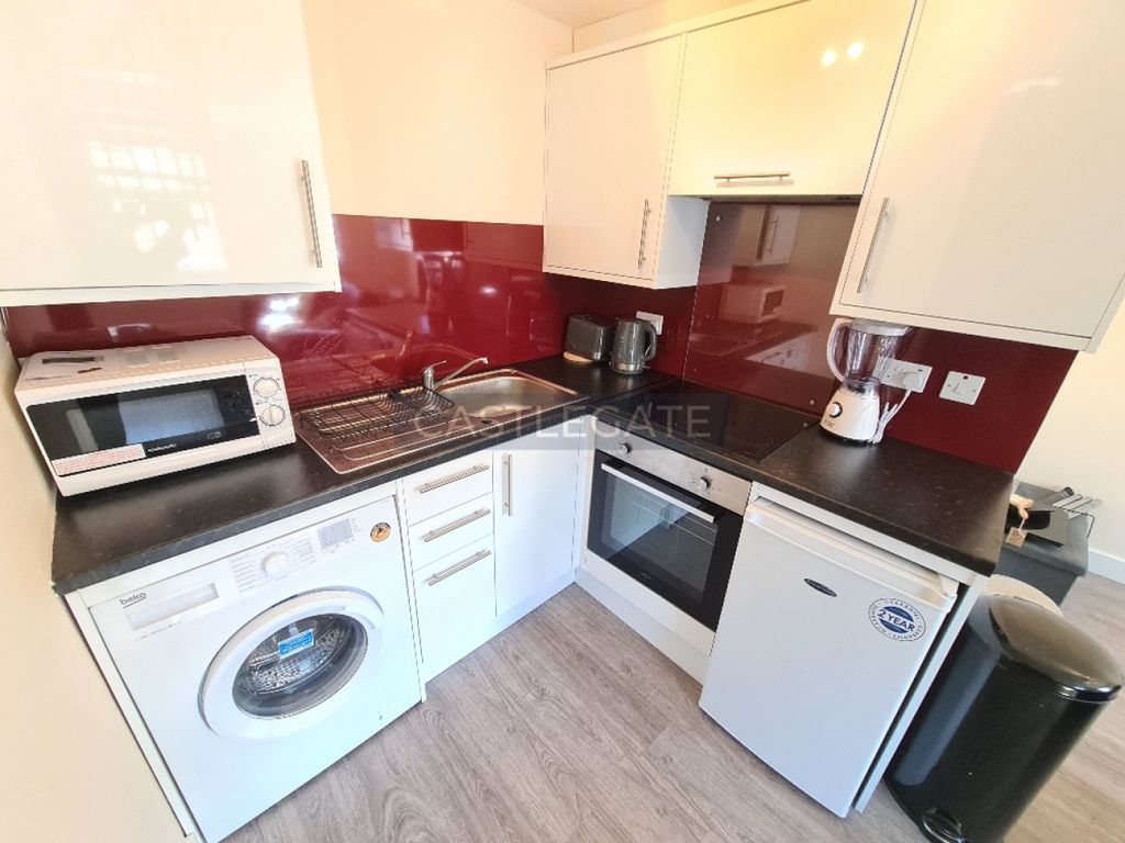 Property photo 2 of 14 Apartment 9, 3A New Street, Huddersfield, West Yorkshire, HD1 2Af