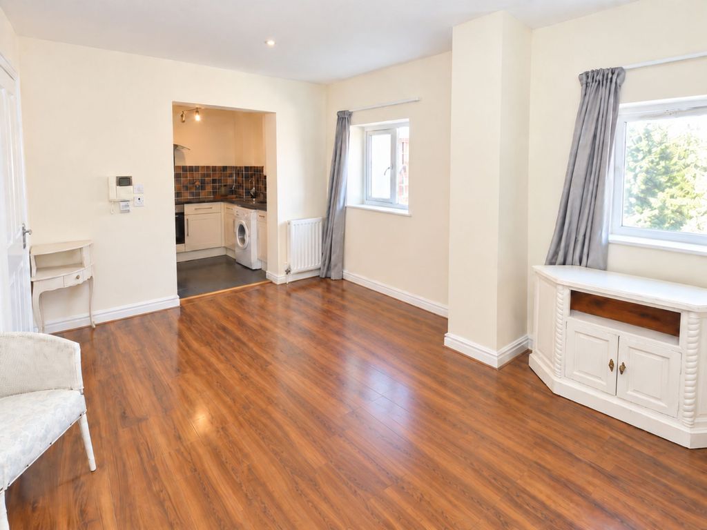 Property photo 2 of 6
