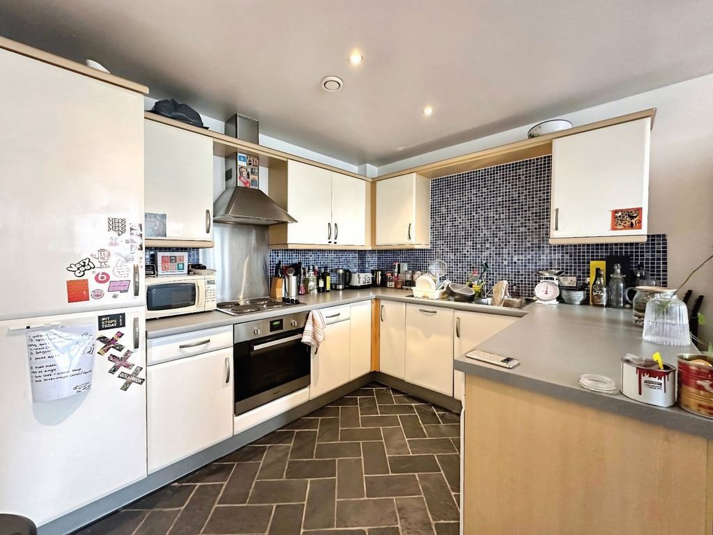 Property photo 3 of 8 Picture No. 18