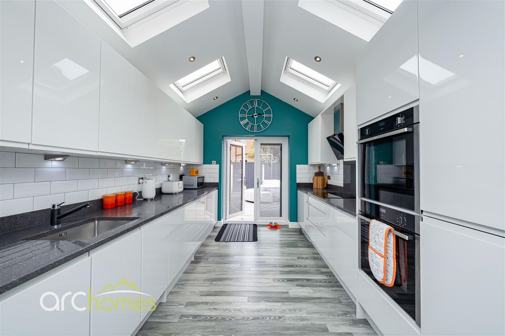 Property photo 3 of 34 Cropton-13.Jpg