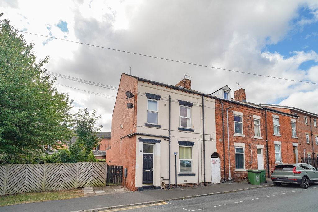 Property photo 1 of 34