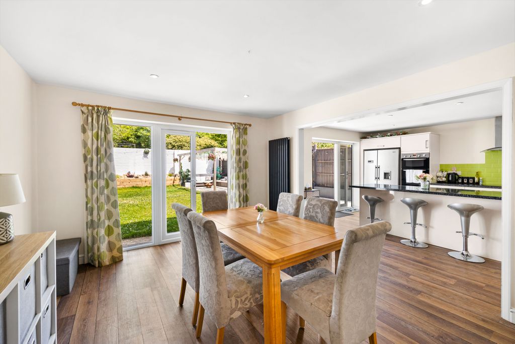 Property photo 3 of 21 Image24.Jpg