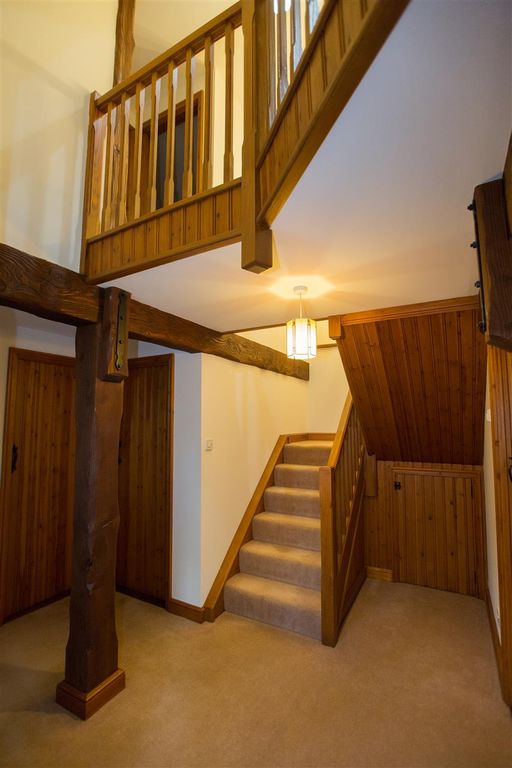 Property photo 2 of 25 Entrance Hall