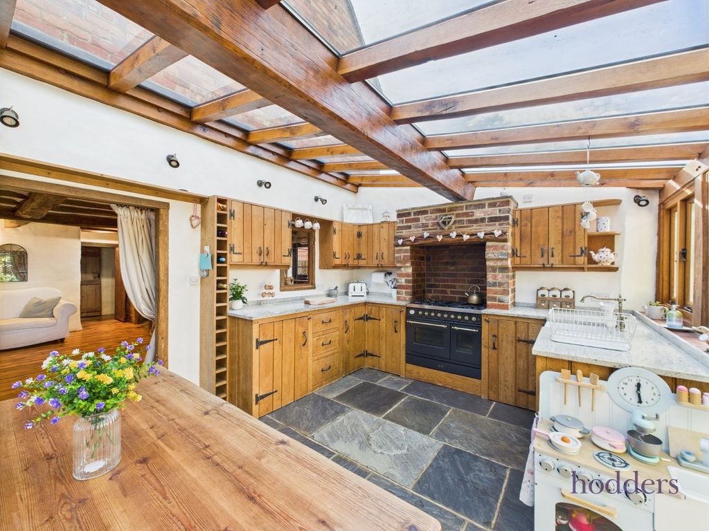 Property photo 3 of 40 Picture No. 41