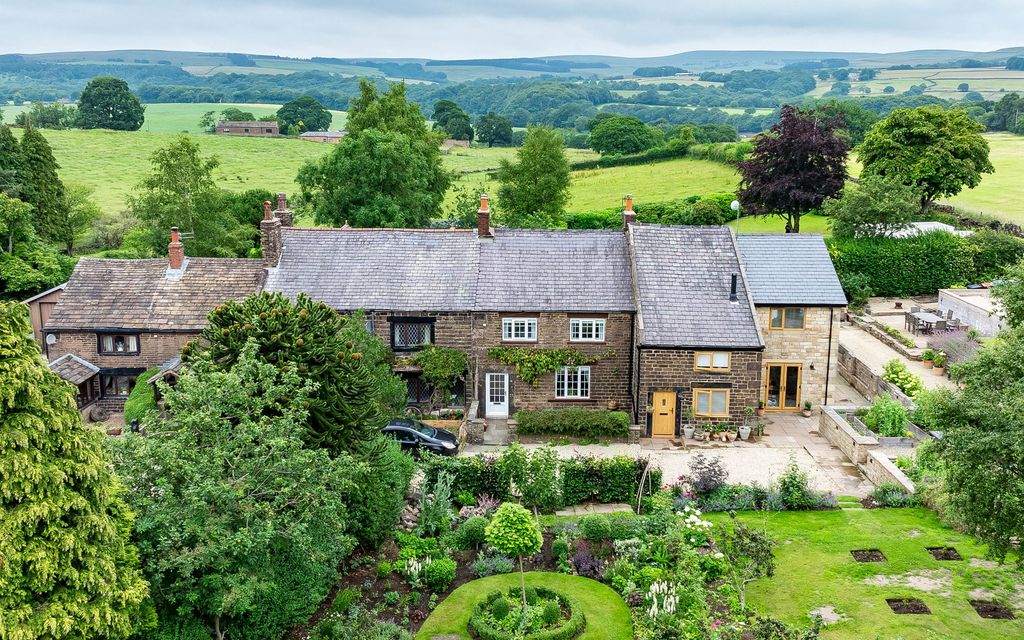 Property photo 1 of 40