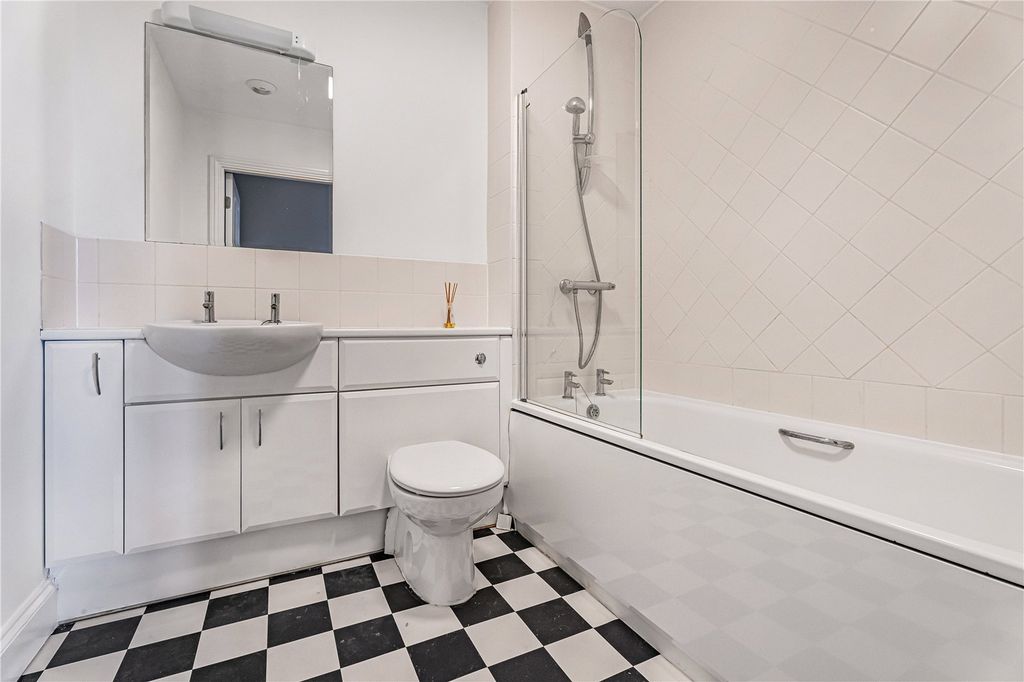 Property photo 3 of 6 Picture No. 17