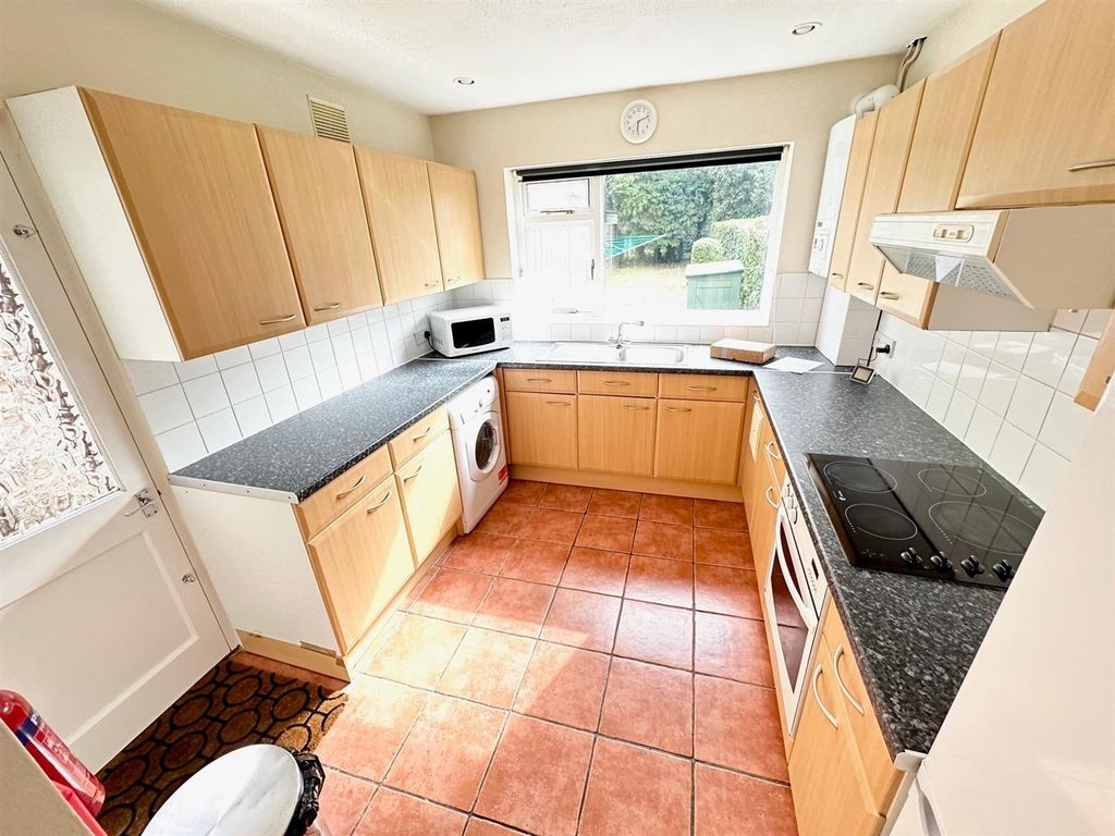 Property photo 3 of 15 Kit.Jpg