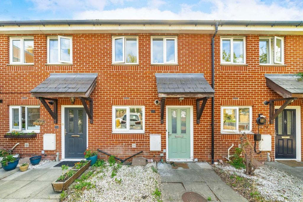 Property photo 1 of 6