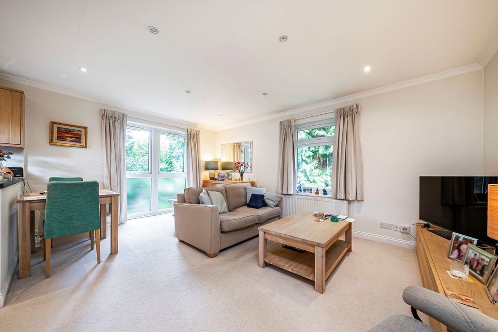 Property photo 2 of 6