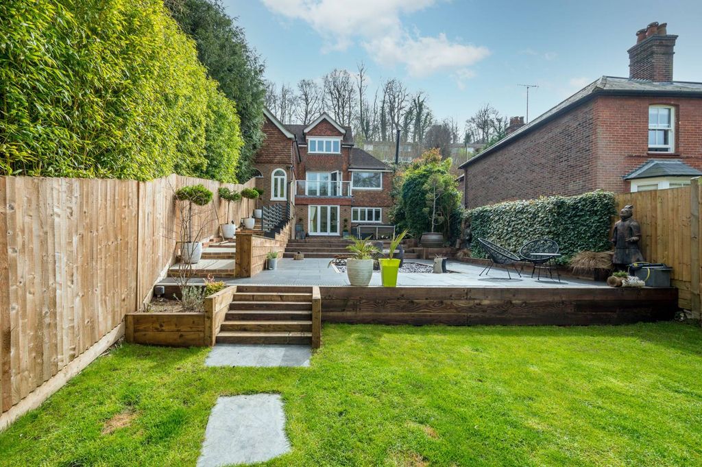 Property photo 2 of 29
