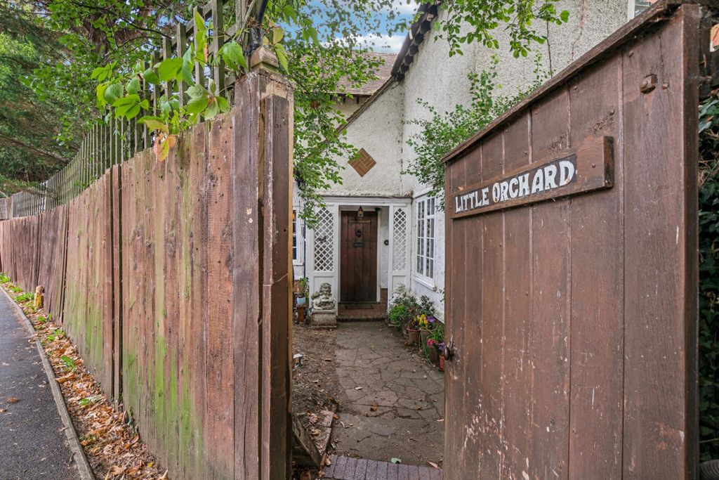 Property photo 2 of 28 5416843